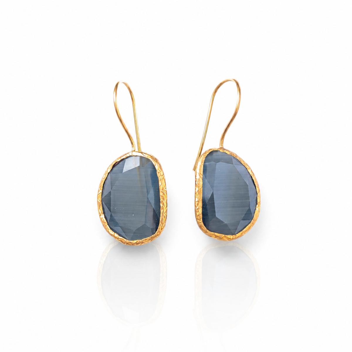 Pair of gray teardrop drop earrings with a gold-plated look.