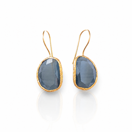 Pair of gray teardrop drop earrings with a gold-plated look.